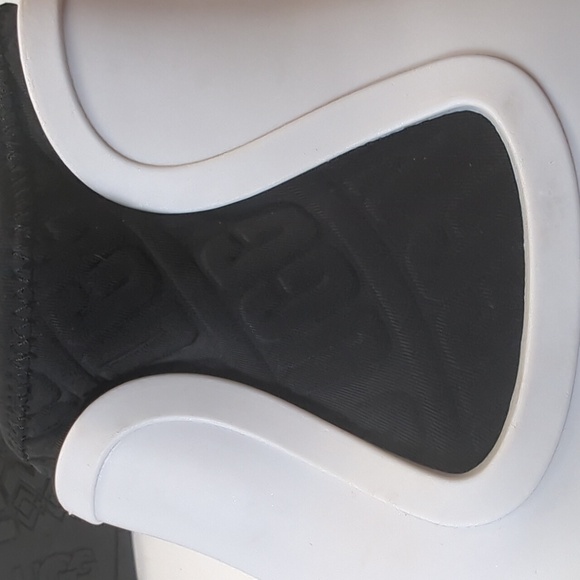 UGG White and Black Ankle Rain Boots Size 10 - Picture 15 of 16